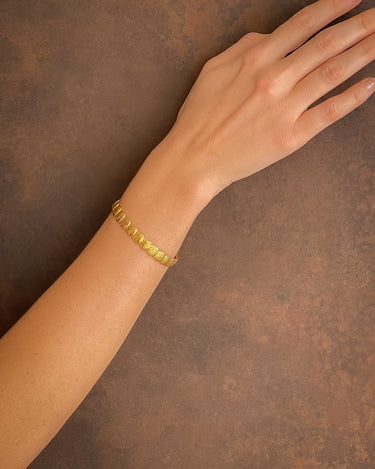 SHELL CUFF BRACELET 18K GOLD - STUDIO JO STORE